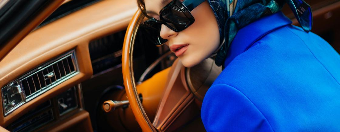 Guide des Accessoires de Luxe à Paris : Gants et Parapluies Tendance 2026